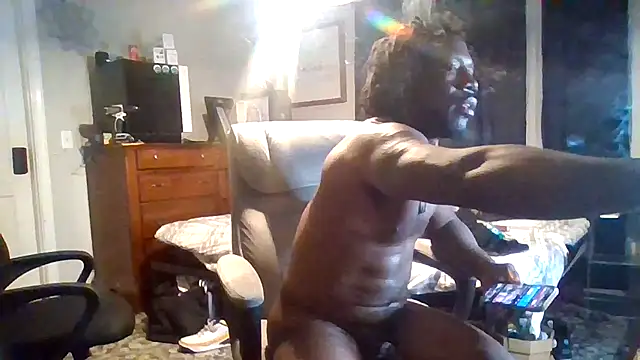 Snapshot of BigDMann40 chatting on October 2025 06:39:02 AM BigDMann40 online show from October 2025 06:39:02 AM