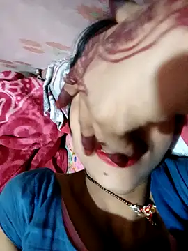 Snapshot of Miss_triha chatting on February 2025 06:44:01 PM Miss triha online show from February 2025 06:44:01 PM