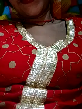 Snapshot of Miss_triha chatting on November 2025 09:21:01 AM Miss triha online show from November 2025 09:21:01 AM