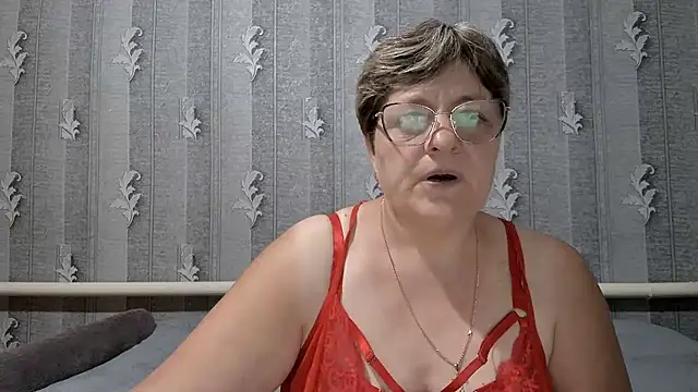 Snapshot of ElzaJewel chatting on May 2026 09:17:01 AM ElzaJewel online show from May 2026 09:17:01 AM