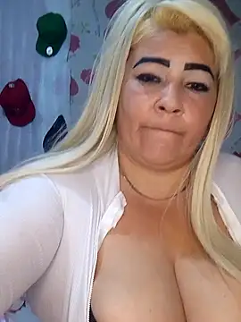 BonniAdams online show from November 2025 09:47:01 PM