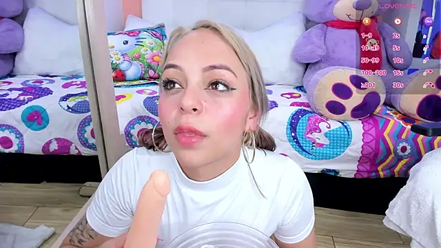 miss  lizeth online show from February 2025 09:38:02 PM