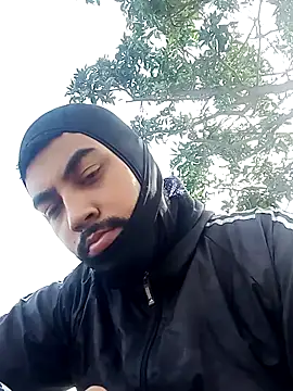 Elgroney23 online show from March 2026 09:04:02 PM