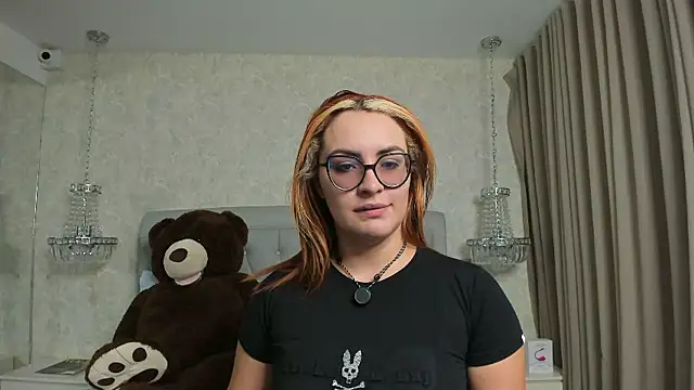 JessyCream online show from October 2025 02:04:01 PM
