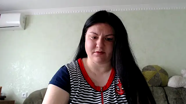 KiraSwee online show from September 2025 08:36:02 AM