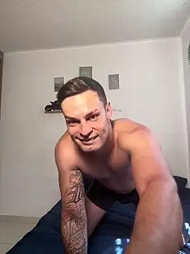 Snapshot of Fitmanx chatting on February 2025 04:00:02 PM Fitmanx online show from February 2025 04:00:02 PM