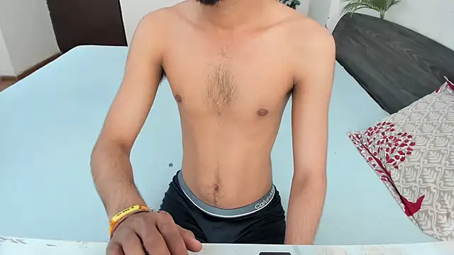 Queen Couple online show from March 2026 05:46:02 AM