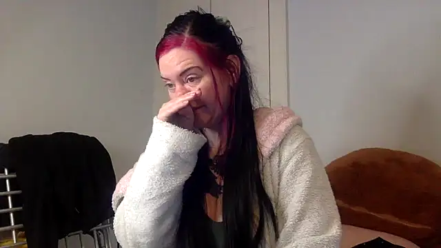 Snapshot of AureliaXOX chatting on February 2026 11:24:01 AM AureliaXOX online show from February 2026 11:24:01 AM