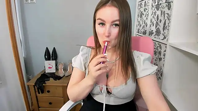 DonnaCam online show from April 2026 08:54:01 PM