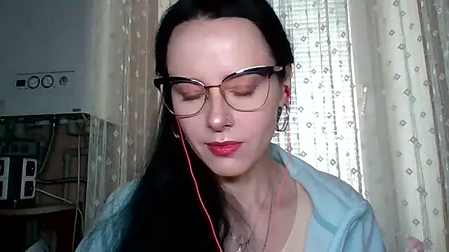 LuminousLady online show from September 2025 07:19:01 AM
