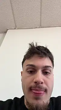 Snapshot of NaplesGuy04 chatting on January 2026 10:21:02 AM NaplesGuy04 online show from January 2026 10:21:02 AM