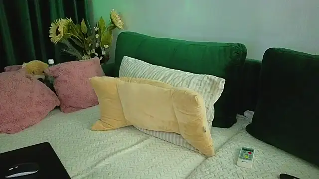 Snapshot of SweetAnia_ chatting on June 2026 07:58:02 PM SweetAnia online show from June 2026 07:58:02 PM