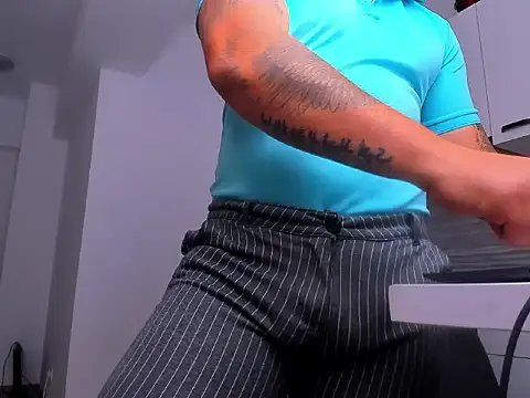 ZackMasterss online show from May 2026 11:12:03 PM