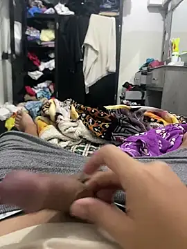 Snapshot of Eduardo08000 chatting on March 2026 08:13:02 PM Eduardo08000 online show from March 2026 08:13:02 PM