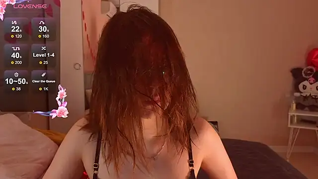 Mia Luw online show from February 2026 01:18:02 PM