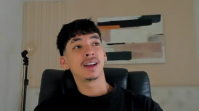 ISAAC CRYSTON online show from November 2025 08:08:01 PM