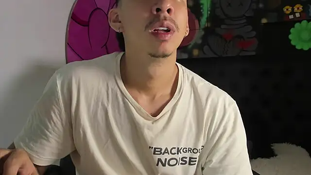 ISAAC CRYSTON online show from November 2025 07:58:01 PM