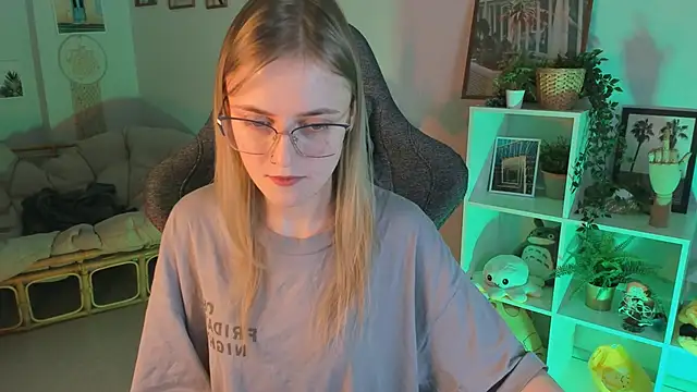 KiraMontoya online show from March 2025 09:11:02 PM