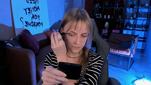 KiraMontoya online show from November 2025 05:37:02 PM