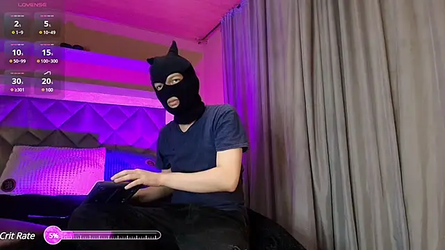 Golden-Boyy online show from March 2025 12:18:02 PM
