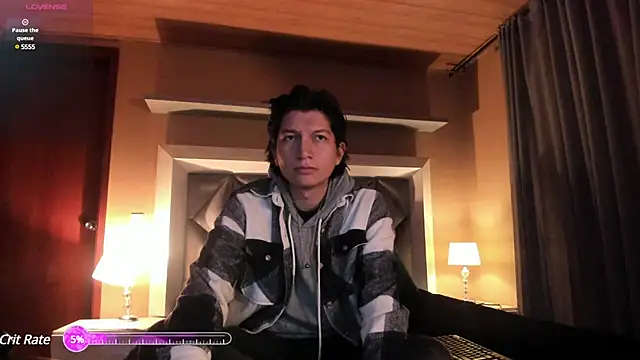 Golden-Boyy online show from March 2025 12:25:01 PM