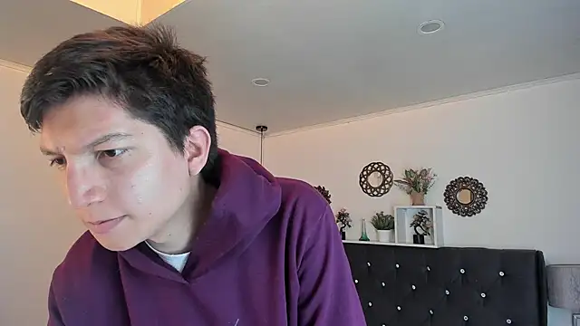 Golden-Boyy online show from October 2025 03:59:02 AM