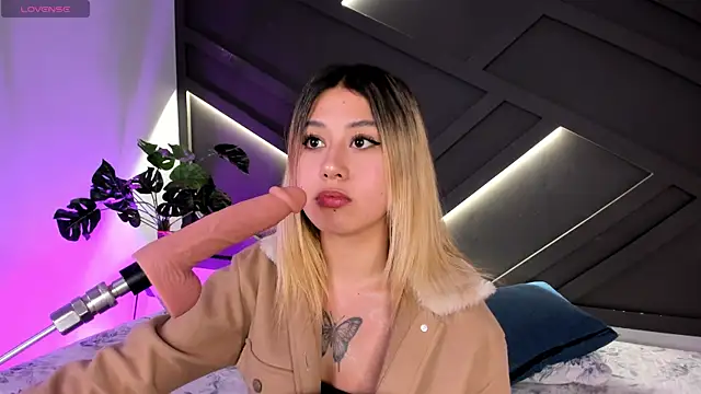 cloe palmer online show from February 2025 08:49:02 PM