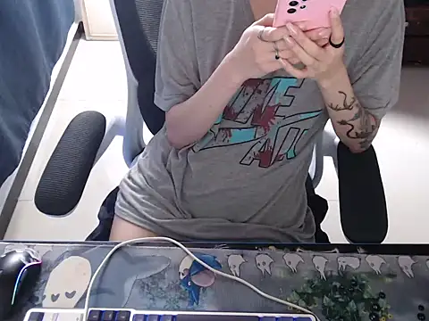 Snapshot of nian_2024 chatting on January 2026 04:33:02 PM nian 2024 online show from January 2026 04:33:02 PM