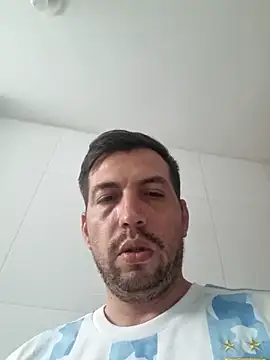 reyarturs13 online show from February 2025 06:29:02 PM