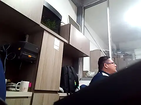 reyarturs13 online show from September 2025 03:12:02 PM