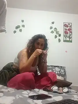 jeans and emma online show from November 2025 02:22:01 AM