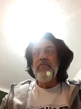 jeans and emma online show from December 2025 12:52:02 AM