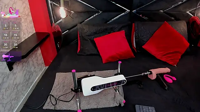 IVISBOUNCYASS online show from September 2025 12:31:02 PM