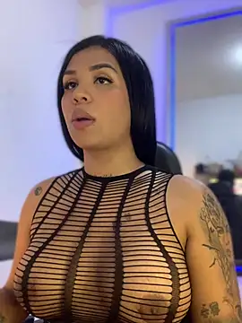 Snapshot of tinalove7 chatting on April 2026 11:00:02 PM tinalove7 online show from April 2026 11:00:02 PM