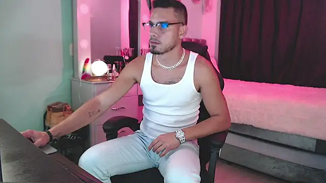 Snapshot of Chrissken chatting on February 2025 12:46:01 AM Chrissken online show from February 2025 12:46:01 AM