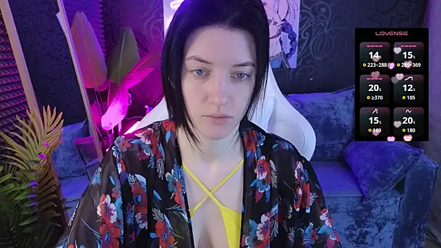 roxy riot  online show from December 2025 01:22:02 AM