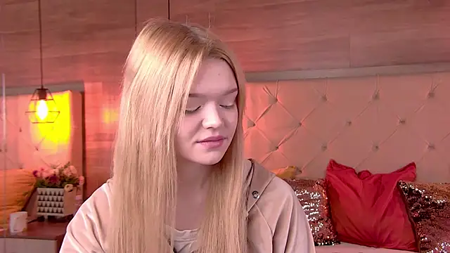 AdeleCartier online show from February 2025 01:57:01 AM