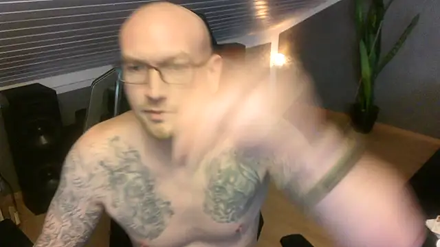 Snapshot of Fit_Firefigther chatting on February 2025 09:17:02 AM Fit Firefigther online show from February 2025 09:17:02 AM