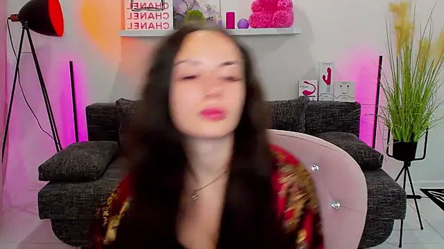 Snapshot of Suga_babe chatting on March 2025 06:29:01 AM Suga babe online show from March 2025 06:29:01 AM