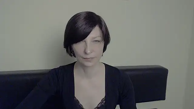 Snapshot of _AngeliaFlow_ chatting on February 2025 08:07:02 AM AngeliaFlow online show from February 2025 08:07:02 AM