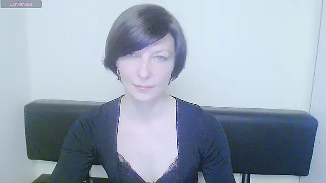 Snapshot of _AngeliaFlow_ chatting on February 2025 11:01:02 AM AngeliaFlow online show from February 2025 11:01:02 AM