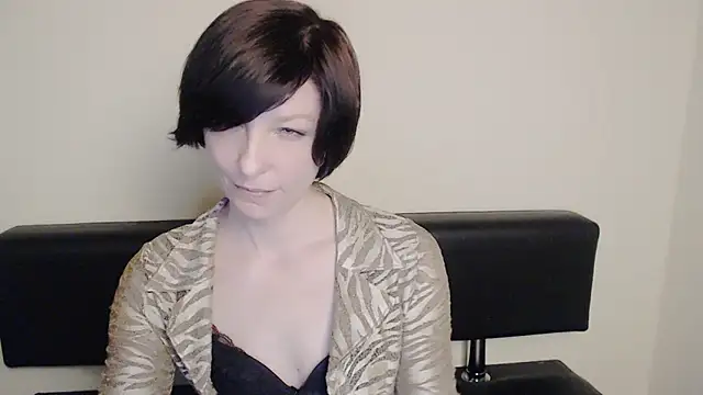 Snapshot of _AngeliaFlow_ chatting on February 2025 10:18:02 AM AngeliaFlow online show from February 2025 10:18:02 AM