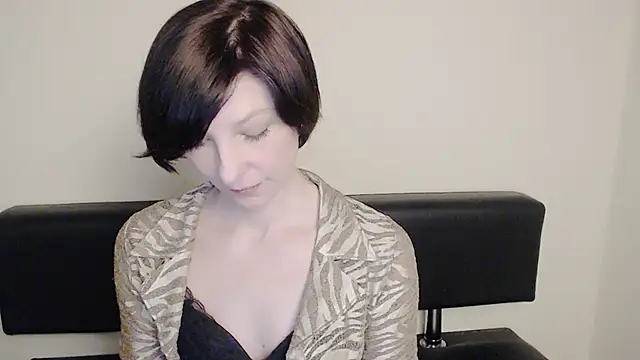 Snapshot of _AngeliaFlow_ chatting on February 2025 01:22:01 PM AngeliaFlow online show from February 2025 01:22:01 PM
