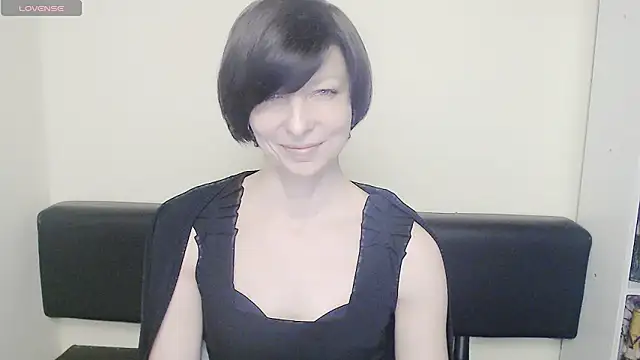 Snapshot of _AngeliaFlow_ chatting on February 2025 07:54:02 AM AngeliaFlow online show from February 2025 07:54:02 AM