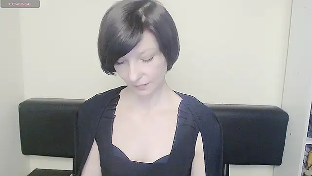 Snapshot of _AngeliaFlow_ chatting on February 2025 02:02:01 PM AngeliaFlow online show from February 2025 02:02:01 PM