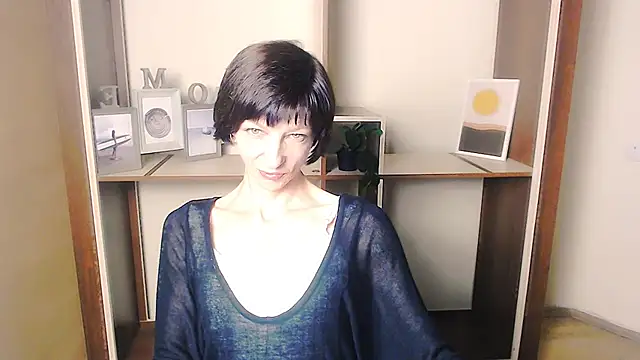 Snapshot of _AngeliaFlow_ chatting on September 2025 05:51:02 AM AngeliaFlow online show from September 2025 05:51:02 AM