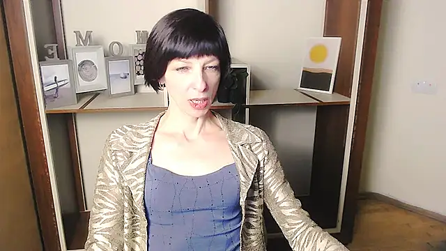 Snapshot of _AngeliaFlow_ chatting on September 2025 06:15:02 AM AngeliaFlow online show from September 2025 06:15:02 AM