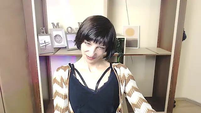 Snapshot of _AngeliaFlow_ chatting on October 2025 07:33:01 AM AngeliaFlow online show from October 2025 07:33:01 AM
