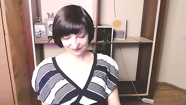  AngeliaFlow  online show from April 2026 08:28:01 AM