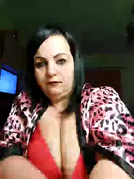 Snapshot of IvettkeXXX chatting on February 2025 06:21:01 PM IvettkeXXX online show from February 2025 06:21:01 PM